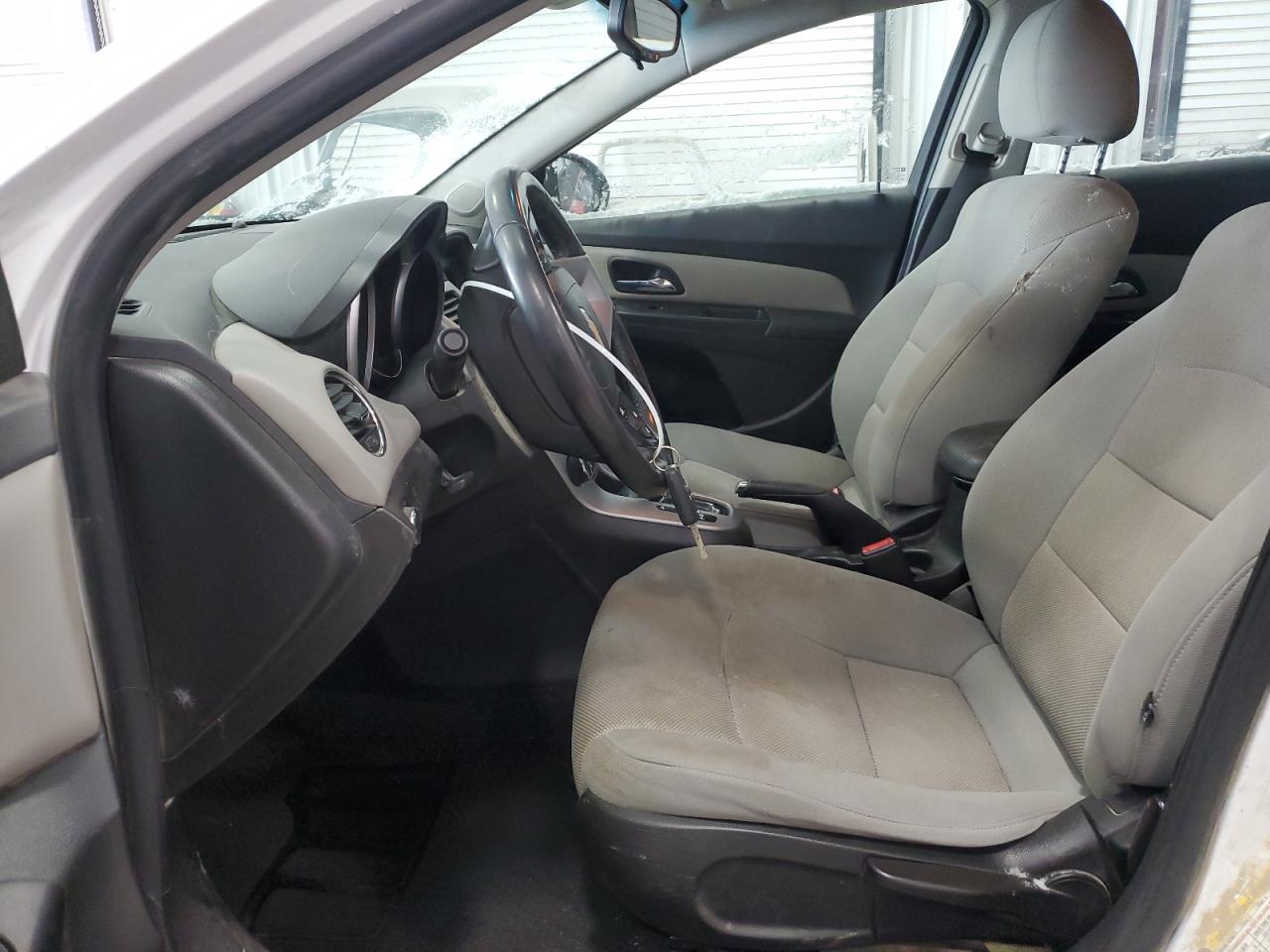 2014 Chevrolet Cruze - Image 7