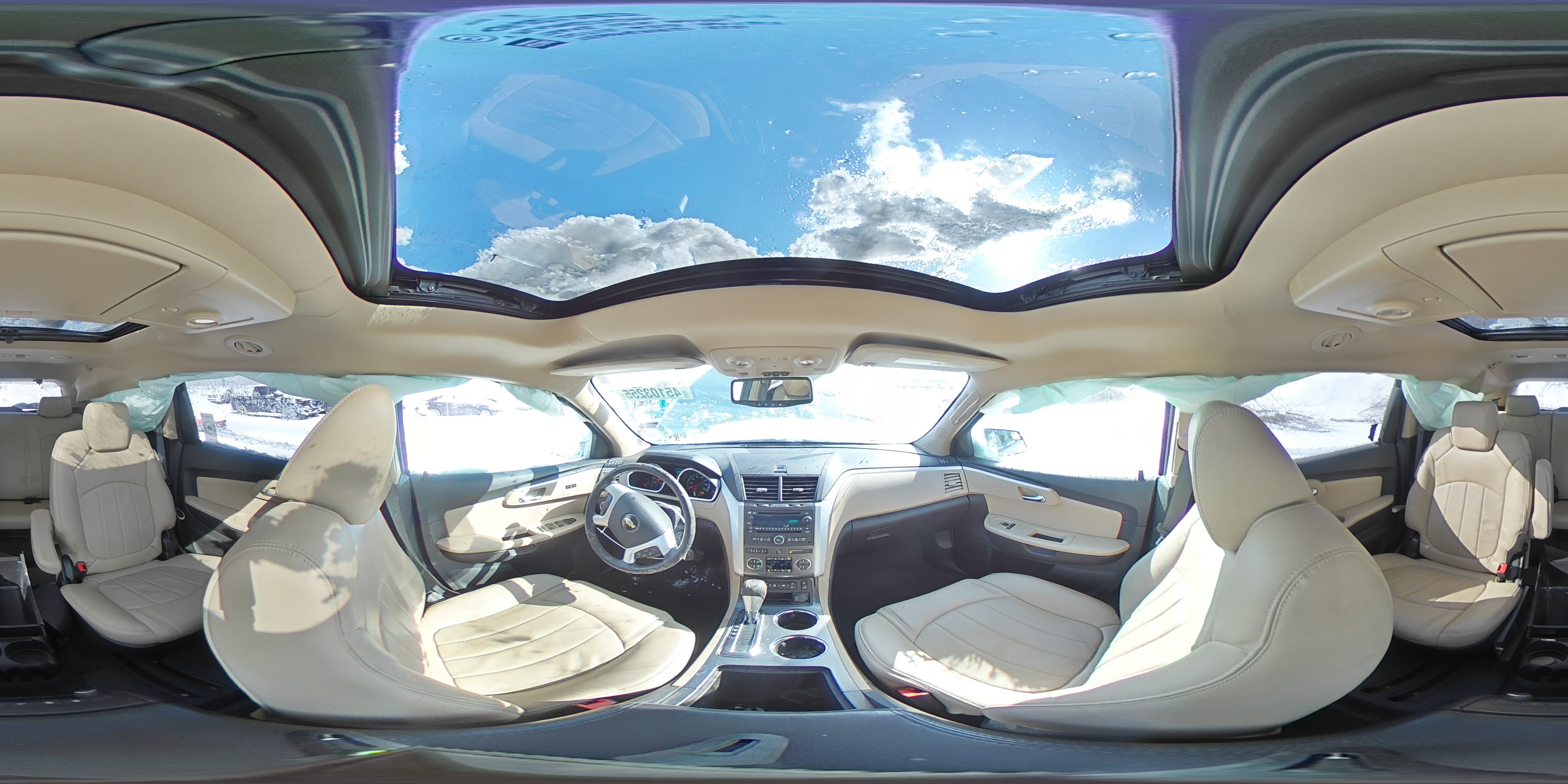 2010 Chevrolet Traverse - Image 14