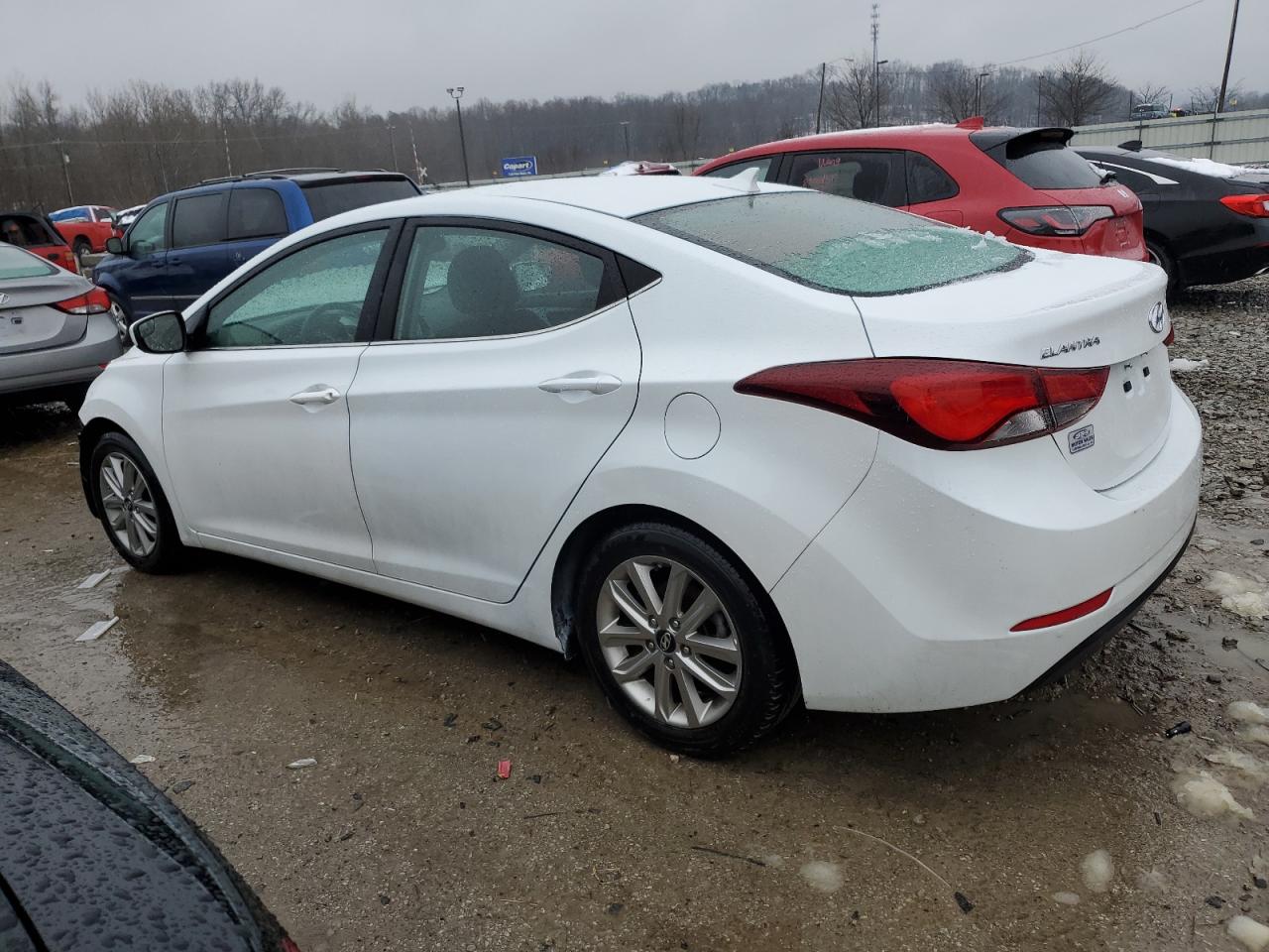 2015 Hyundai Elantra - Image 2