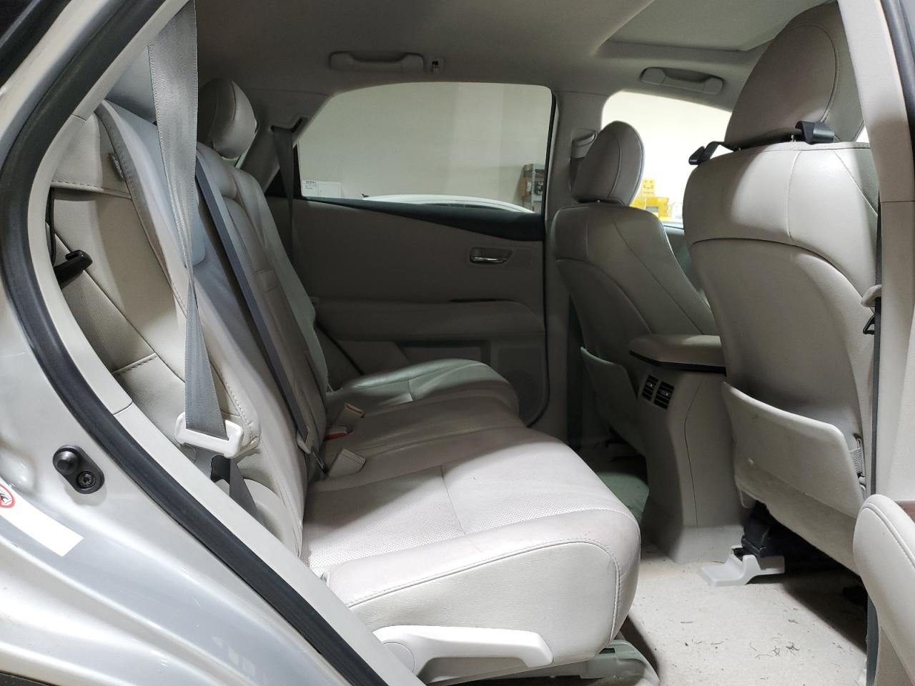 2011 Lexus RX - Image 11