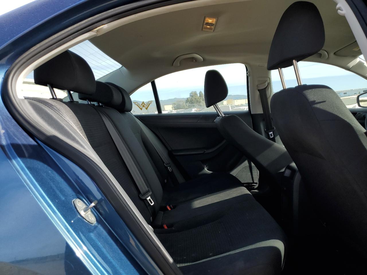 2016 Volkswagen Jetta - Image 11