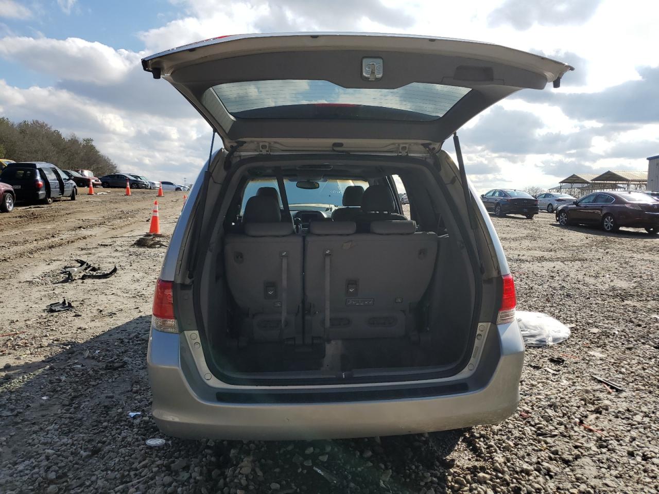 2008 Honda Odyssey - Image 6