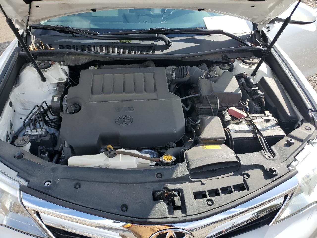 2013 Toyota Camry - Image 11