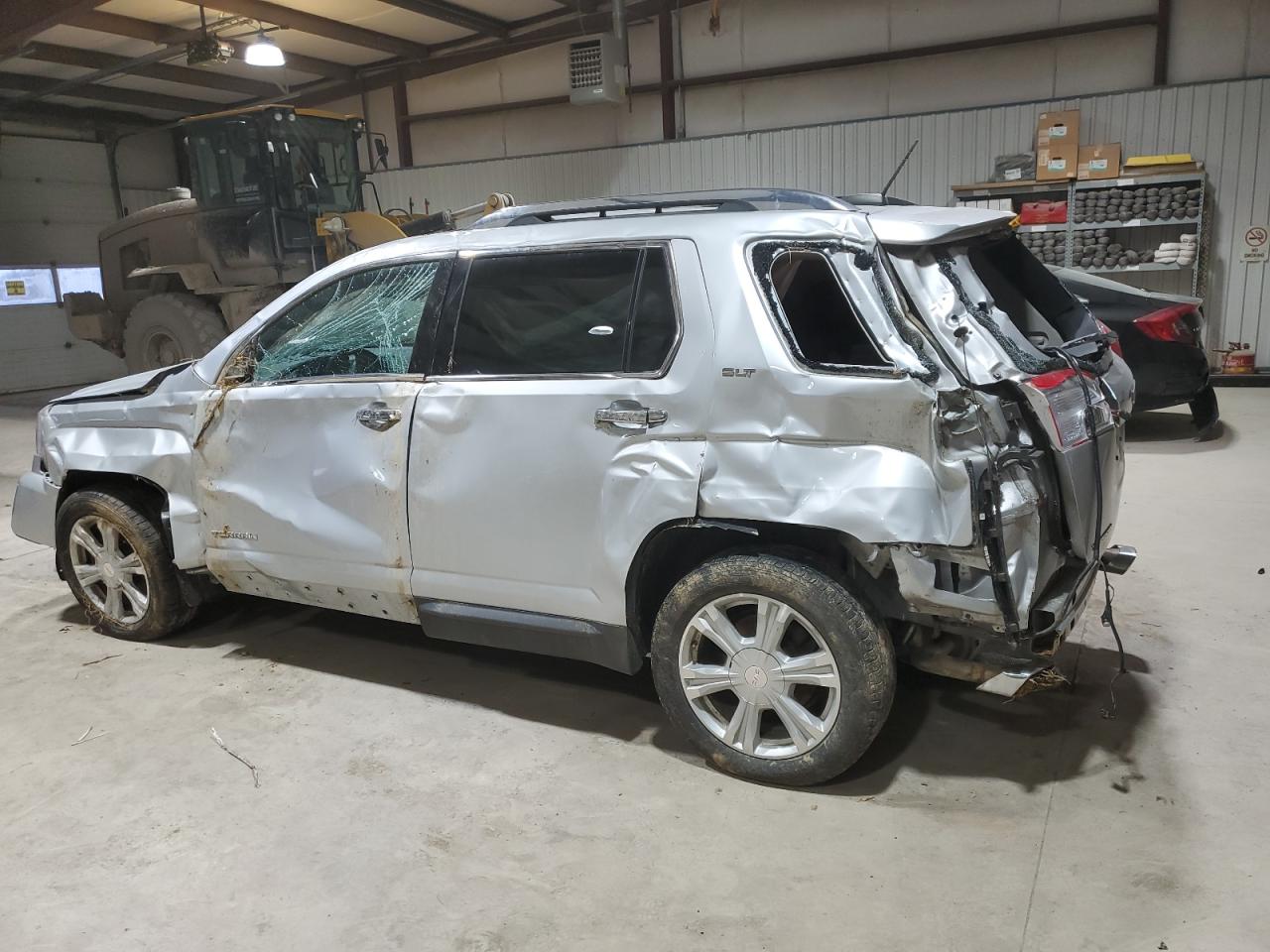2016 GMC Terrain - Image 2