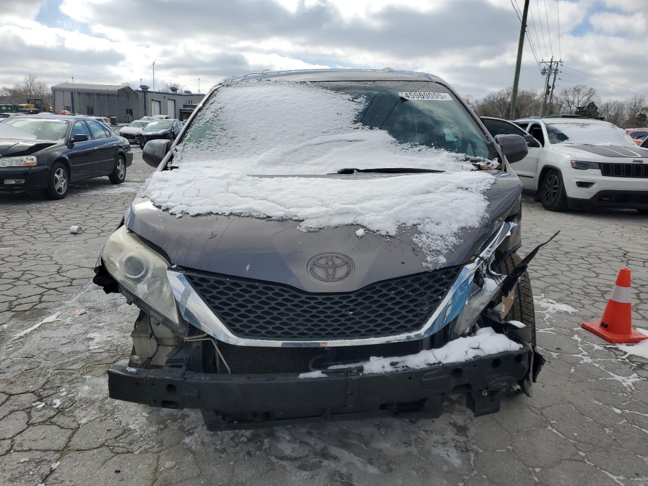 2015 Toyota Sienna - Image 5