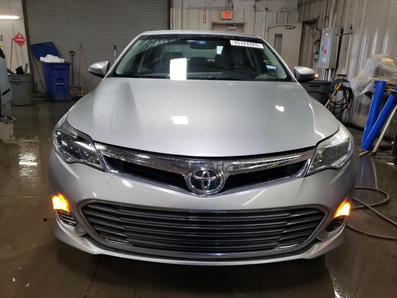 2015 Toyota Avalon - Image 5