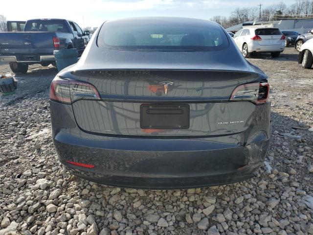  TESLA MODEL 3 2022 Серый