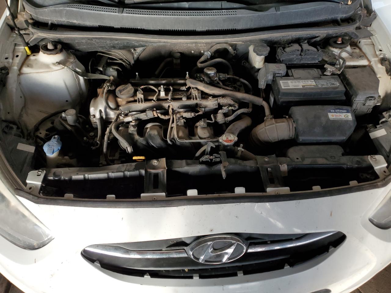 2015 Hyundai Accent - Image 11