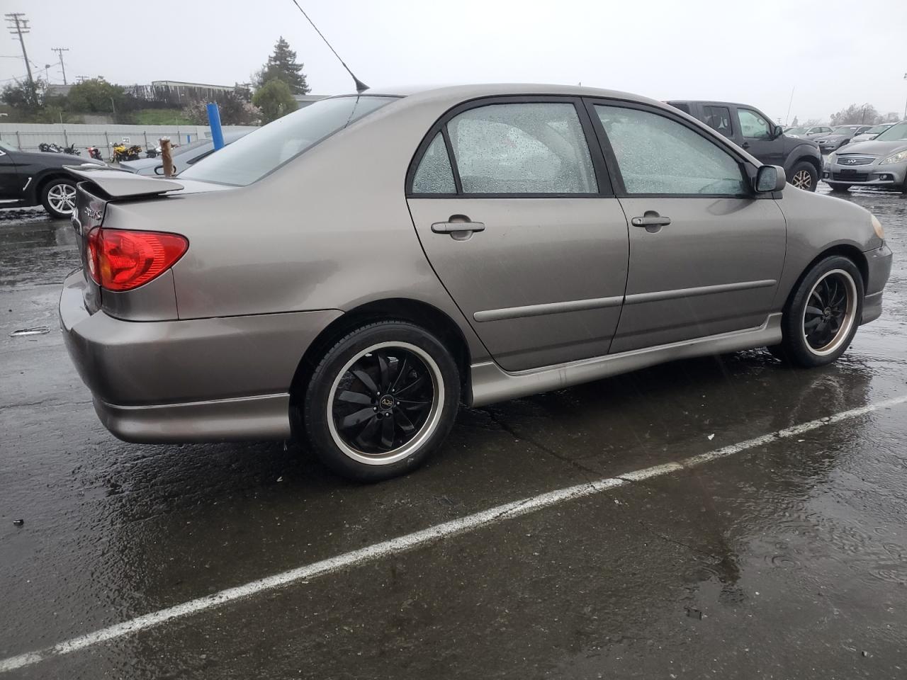 2004 Toyota Corolla - Image 3