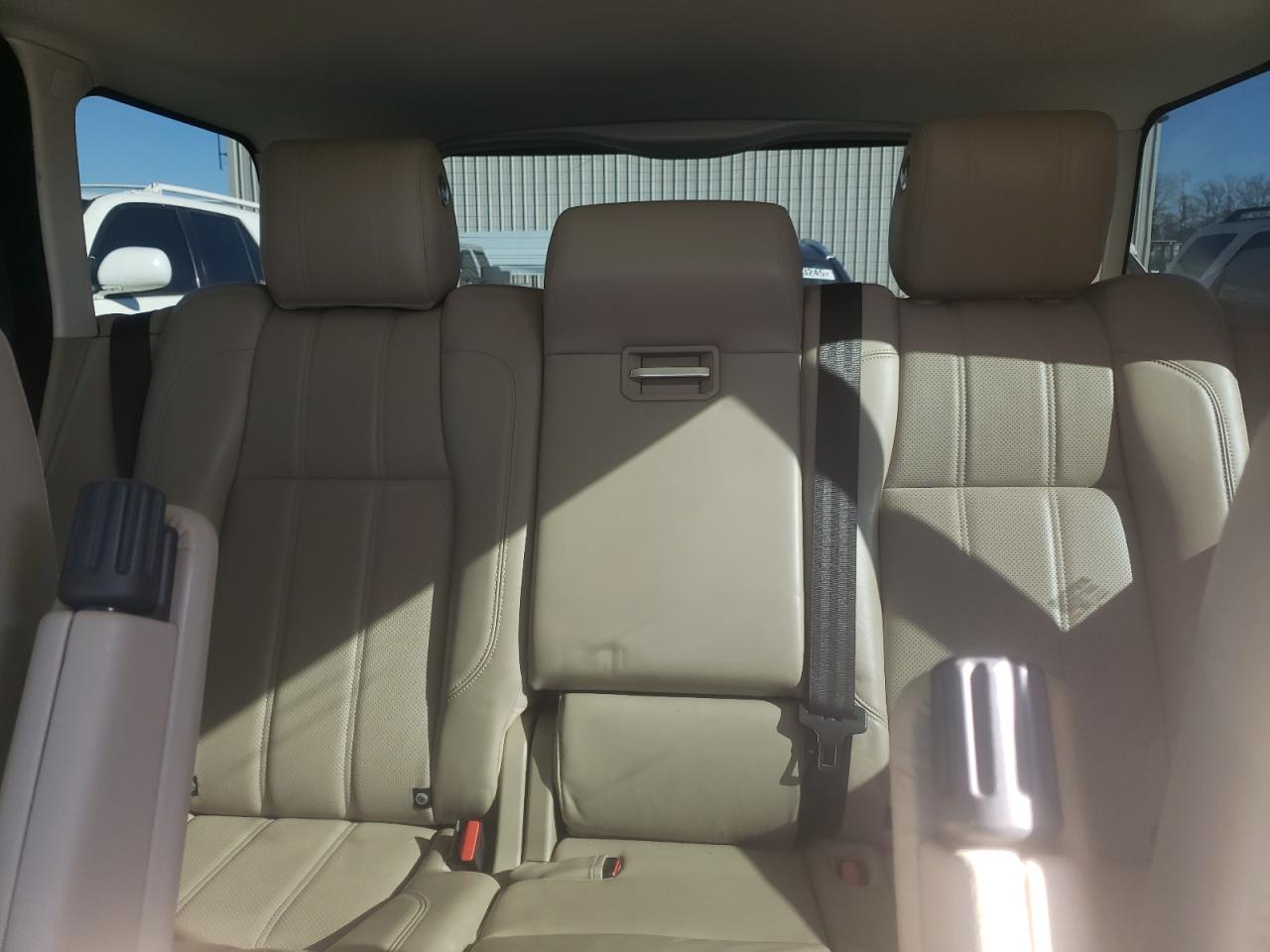 2017 Land Rover Range Rover - Image 10