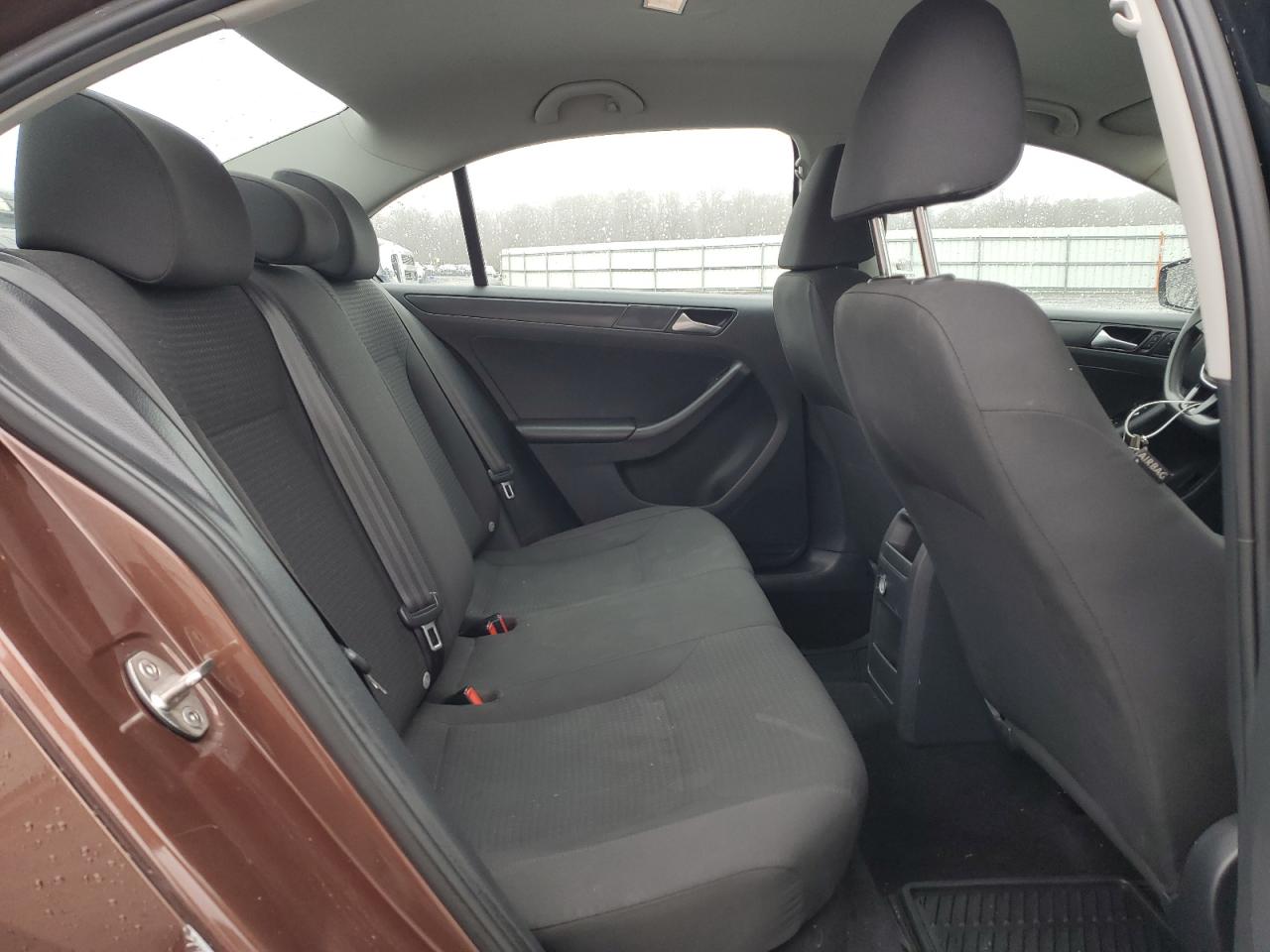2016 Volkswagen Jetta - Image 10