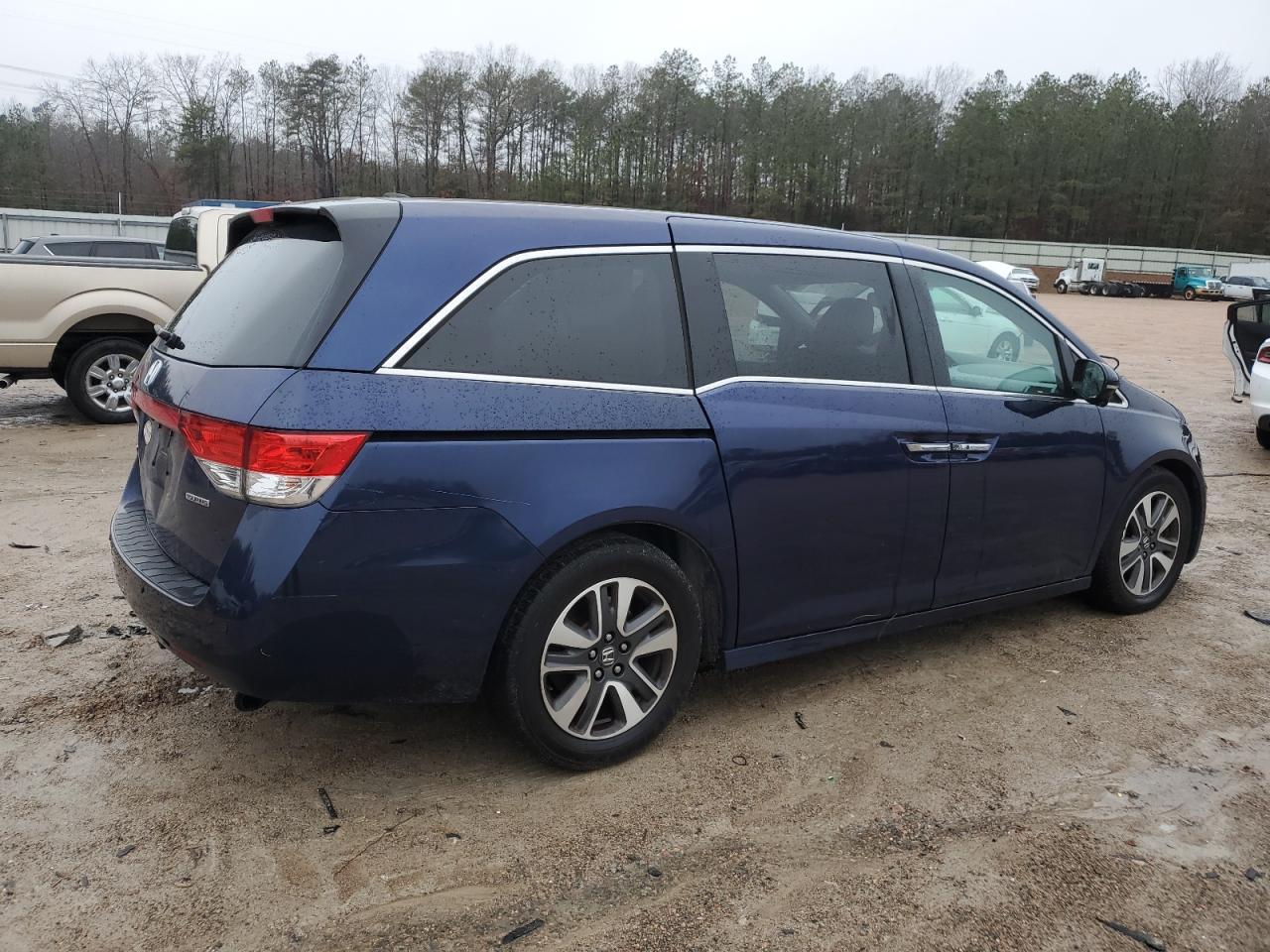 2014 Honda Odyssey - Image 3