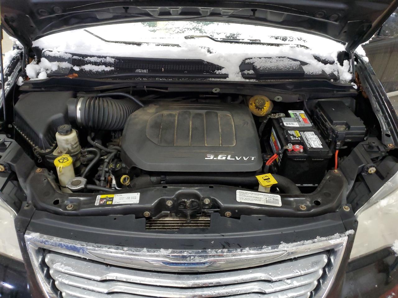 2014 Chrysler Town & Country - Image 12