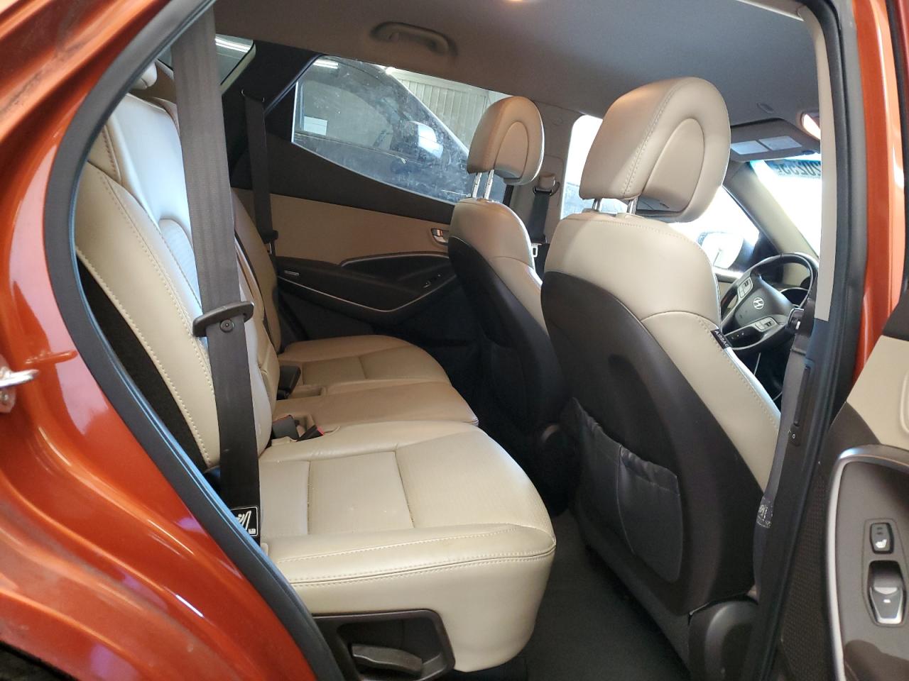 2013 Hyundai Santa Fe - Image 12