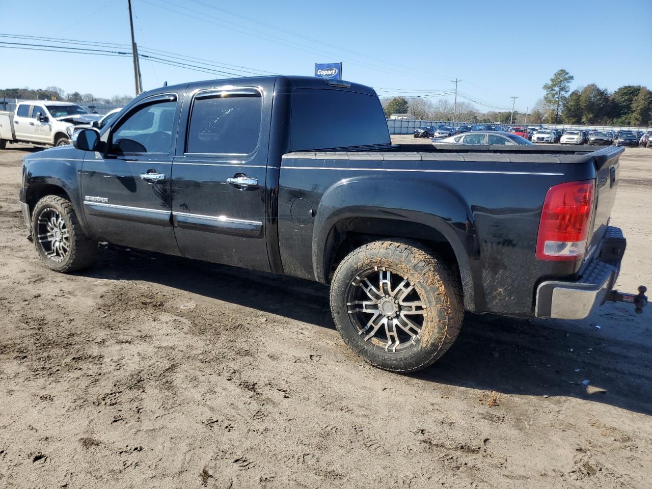 2012 GMC Sierra - Image 2