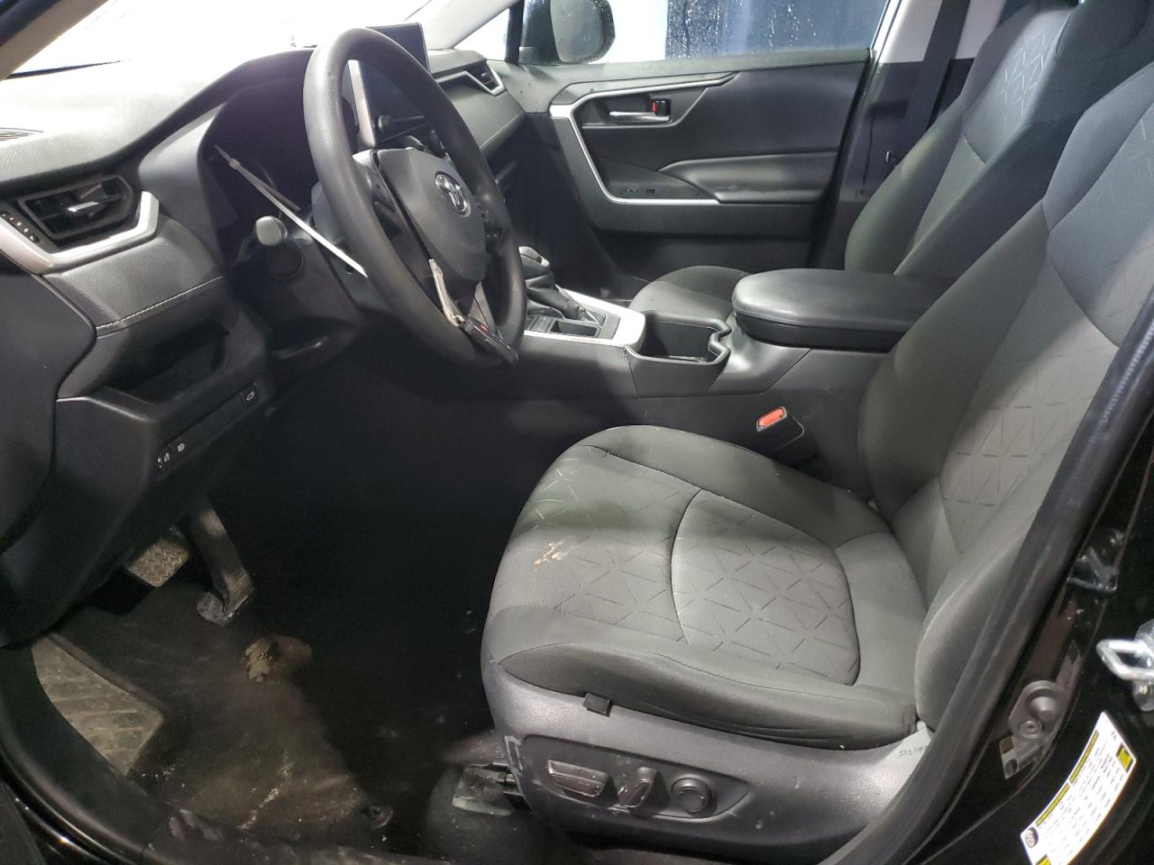 2023 Toyota RAV 4 - Image 7