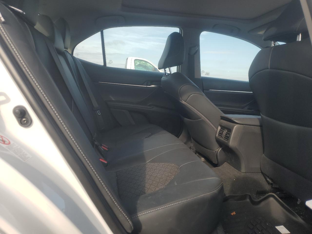 2018 Toyota Camry - Image 10