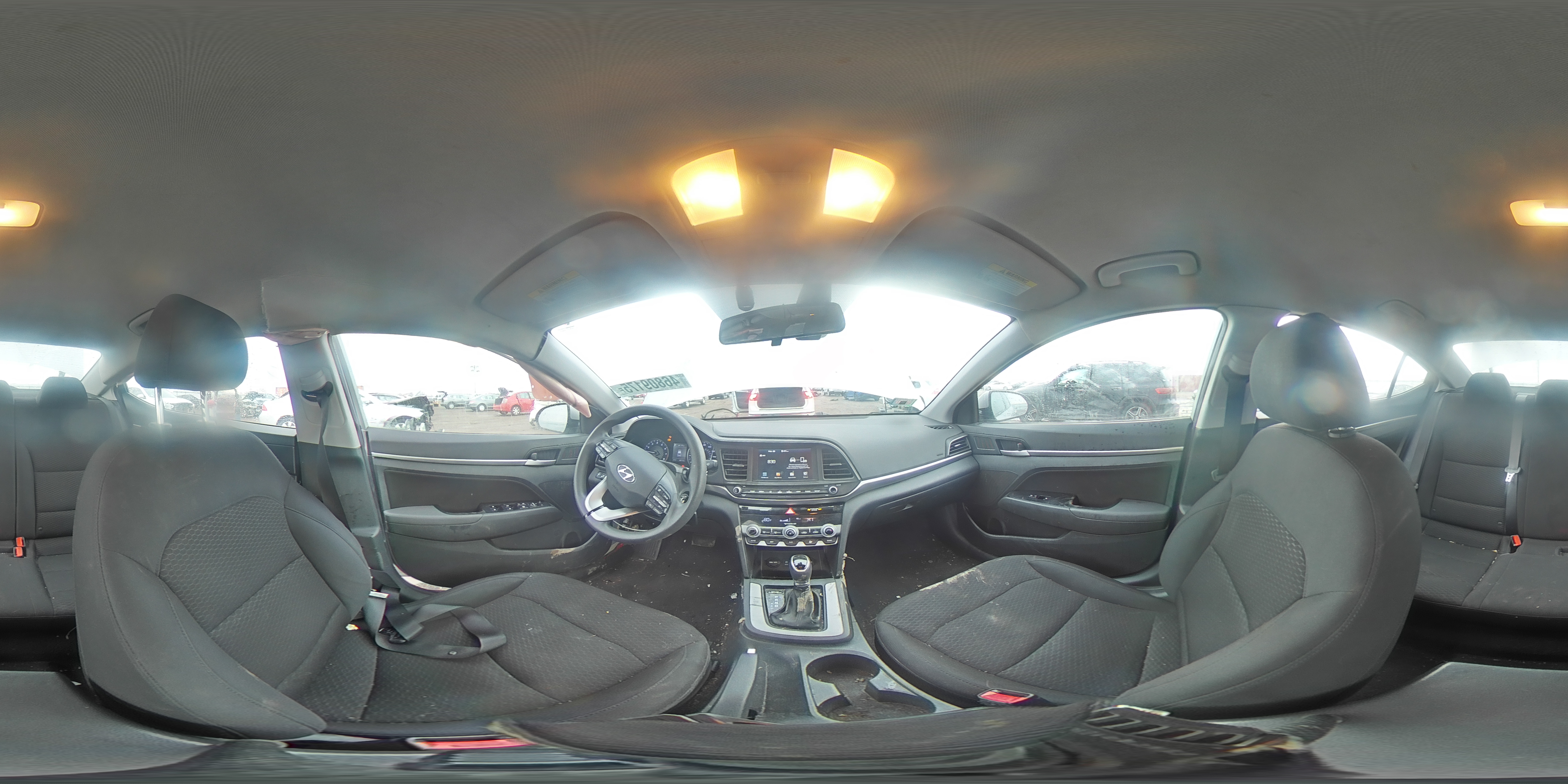 2020 Hyundai Elantra - Image 13