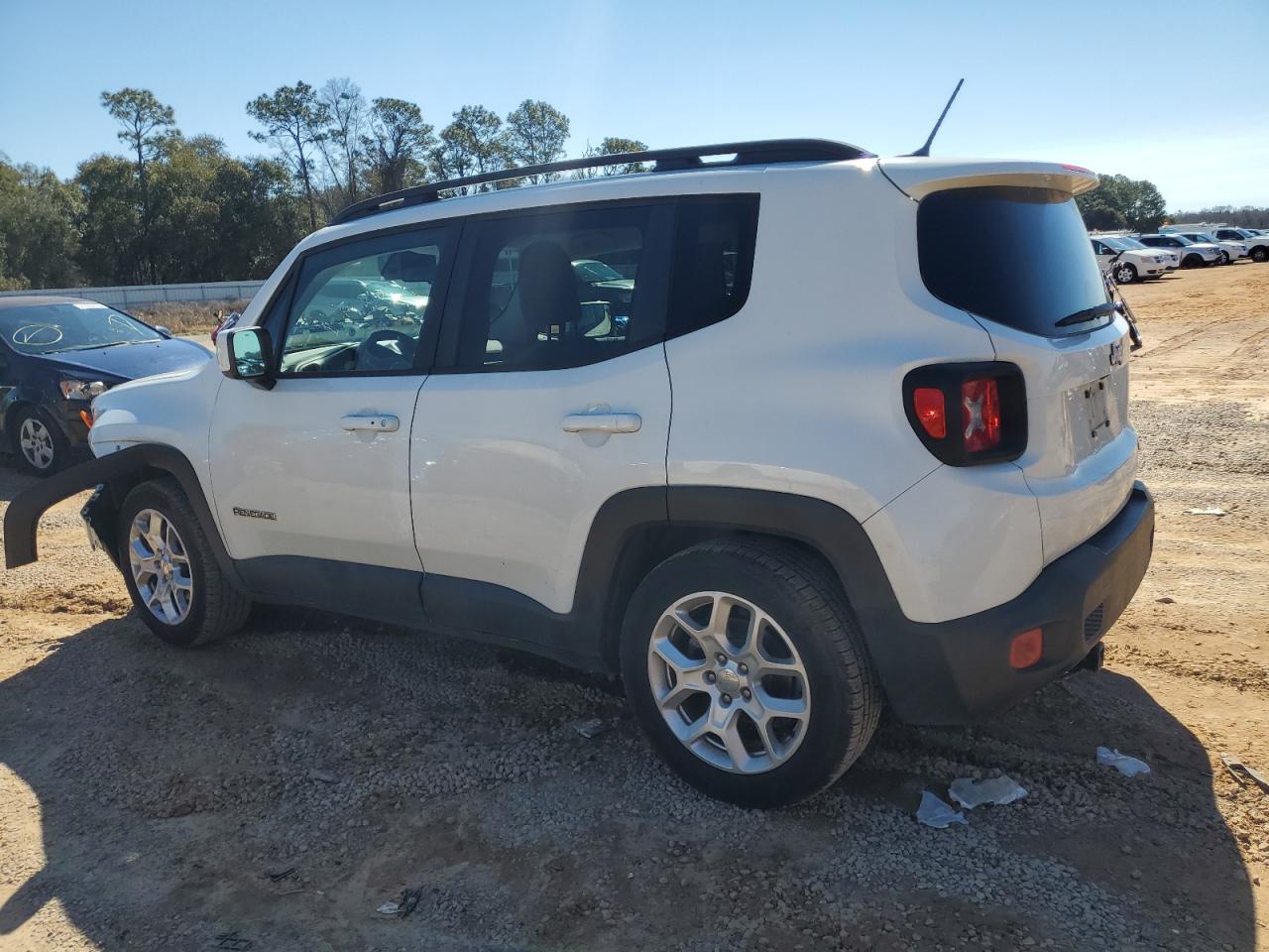 2016 Jeep Renegade - Image 2