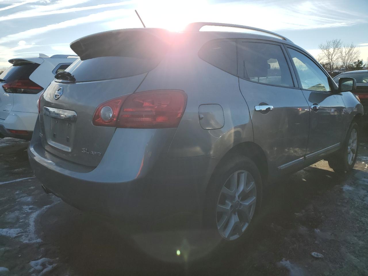 2012 Nissan Rogue - Image 3