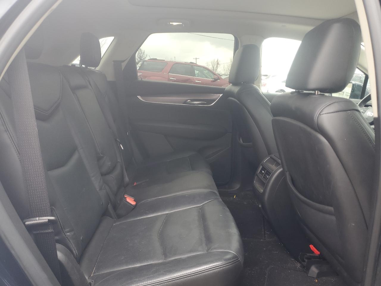 2017 Cadillac XT5 - Image 11