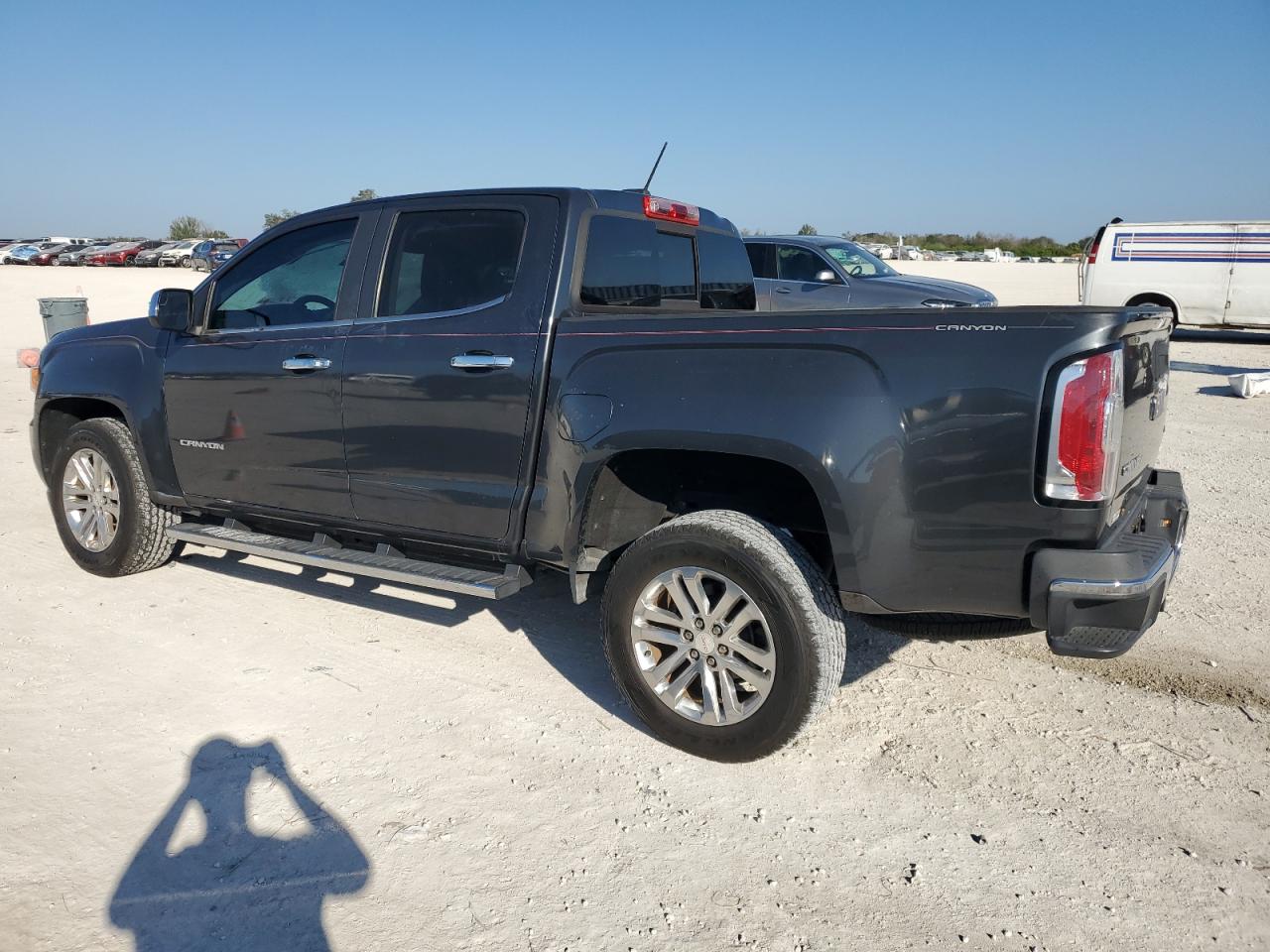 2016 GMC Canyon - Image 2
