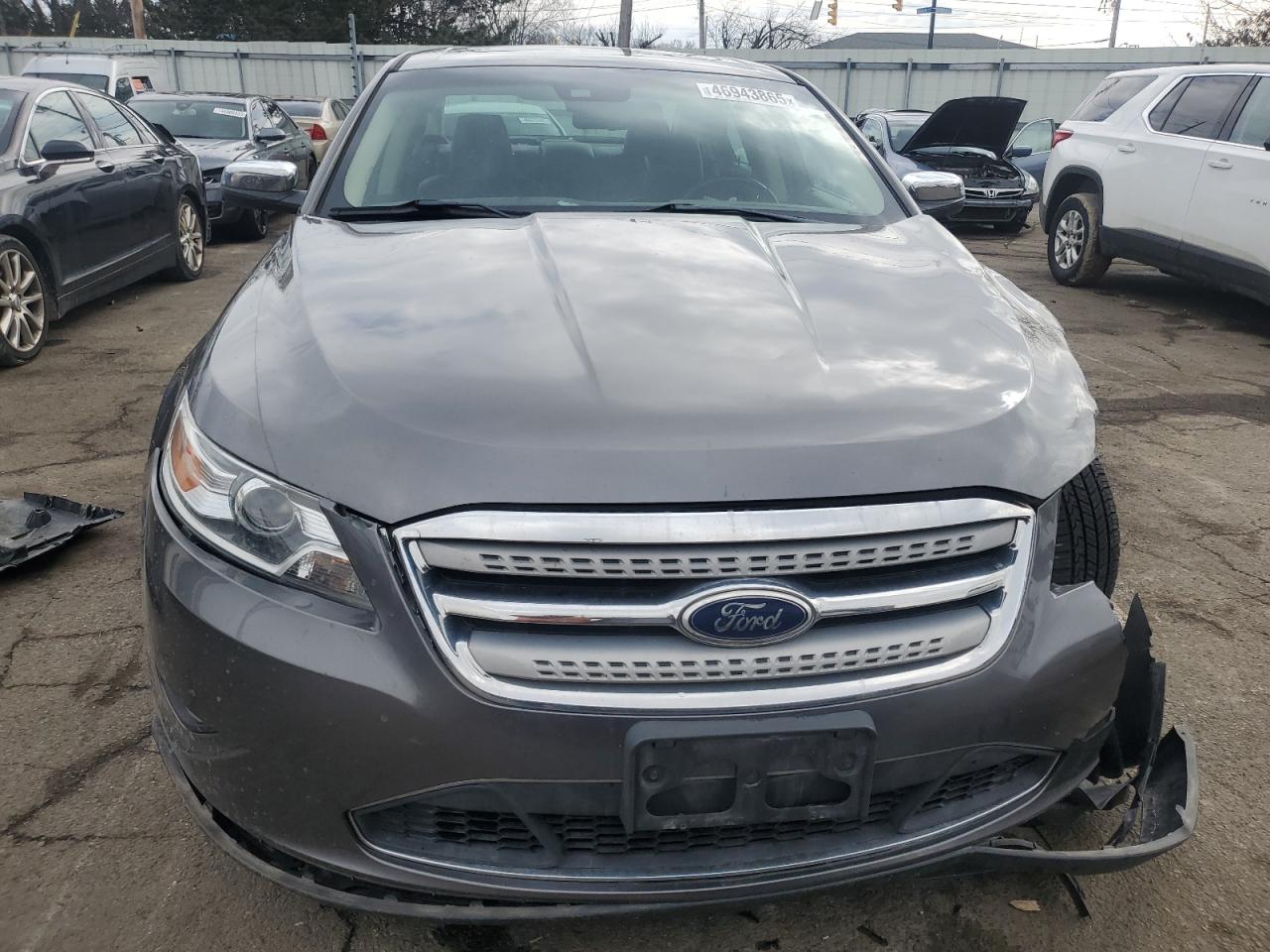 2011 Ford Taurus - Image 5
