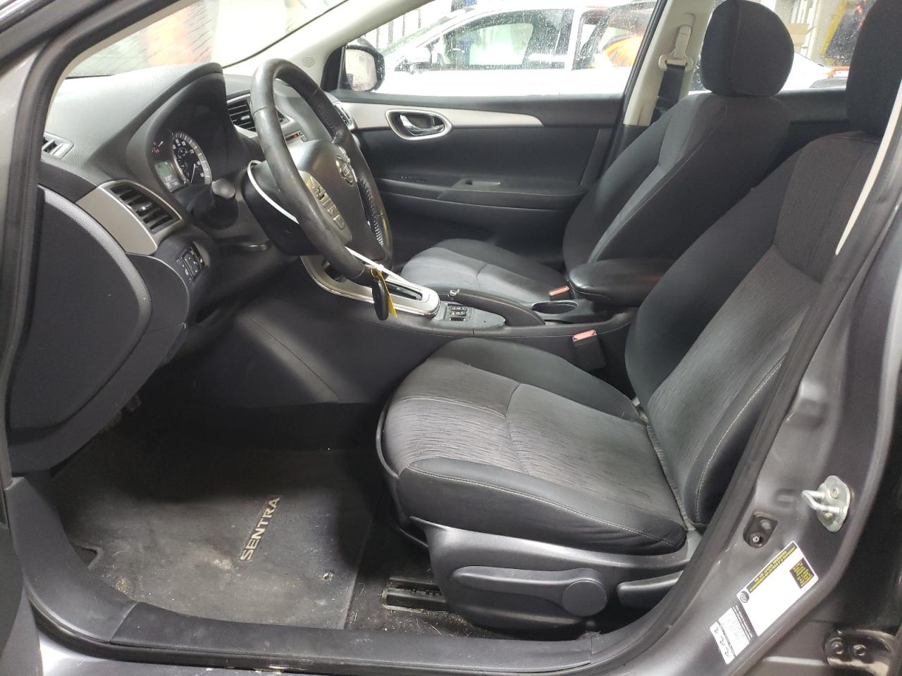 2015 Nissan Sentra - Image 7