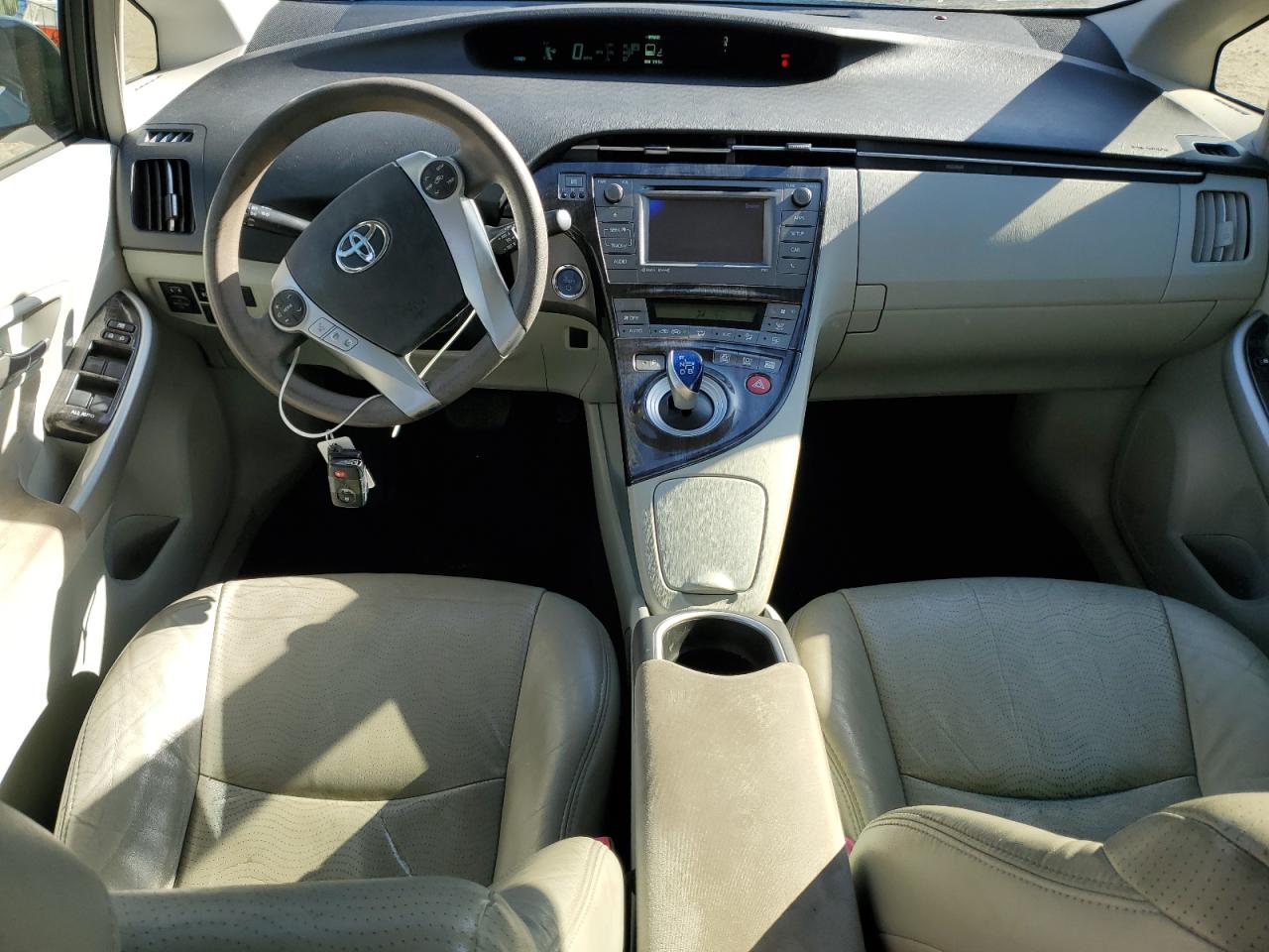 2013 Toyota Prius - Image 8