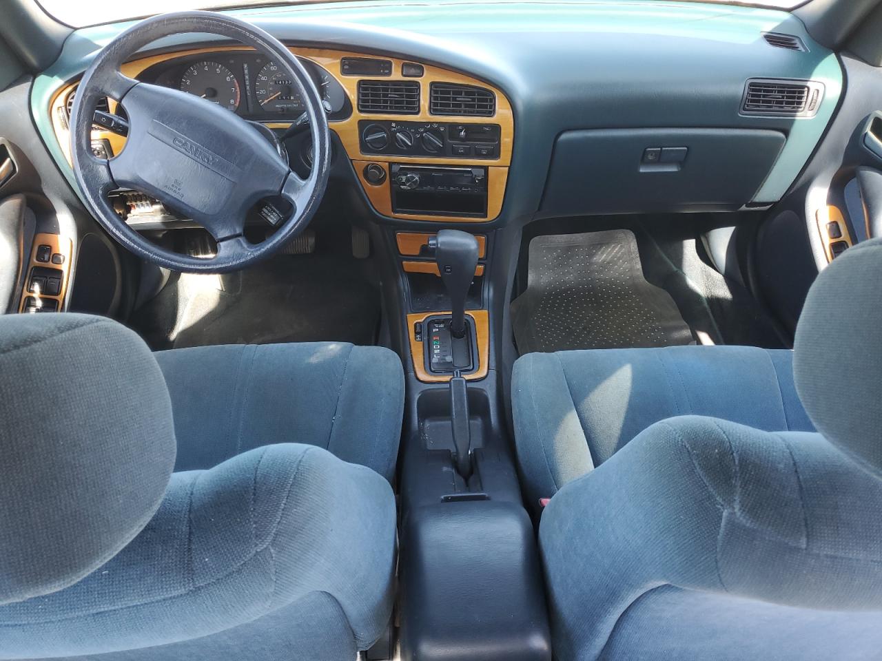 1992 Toyota Camry - Image 8