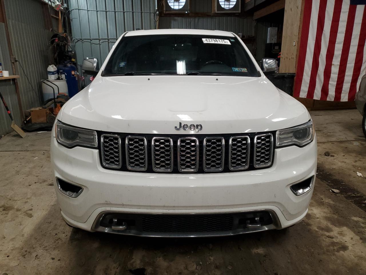 2018 Jeep Grand Cherokee - Image 5
