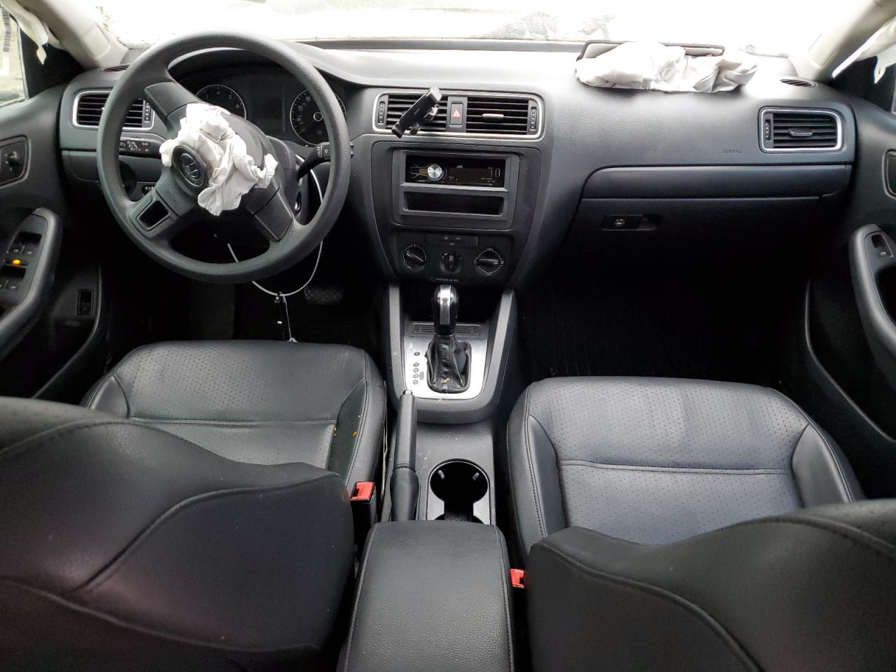 2014 Volkswagen Jetta - Image 8