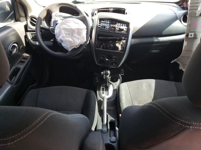  NISSAN VERSA 2017 Красный