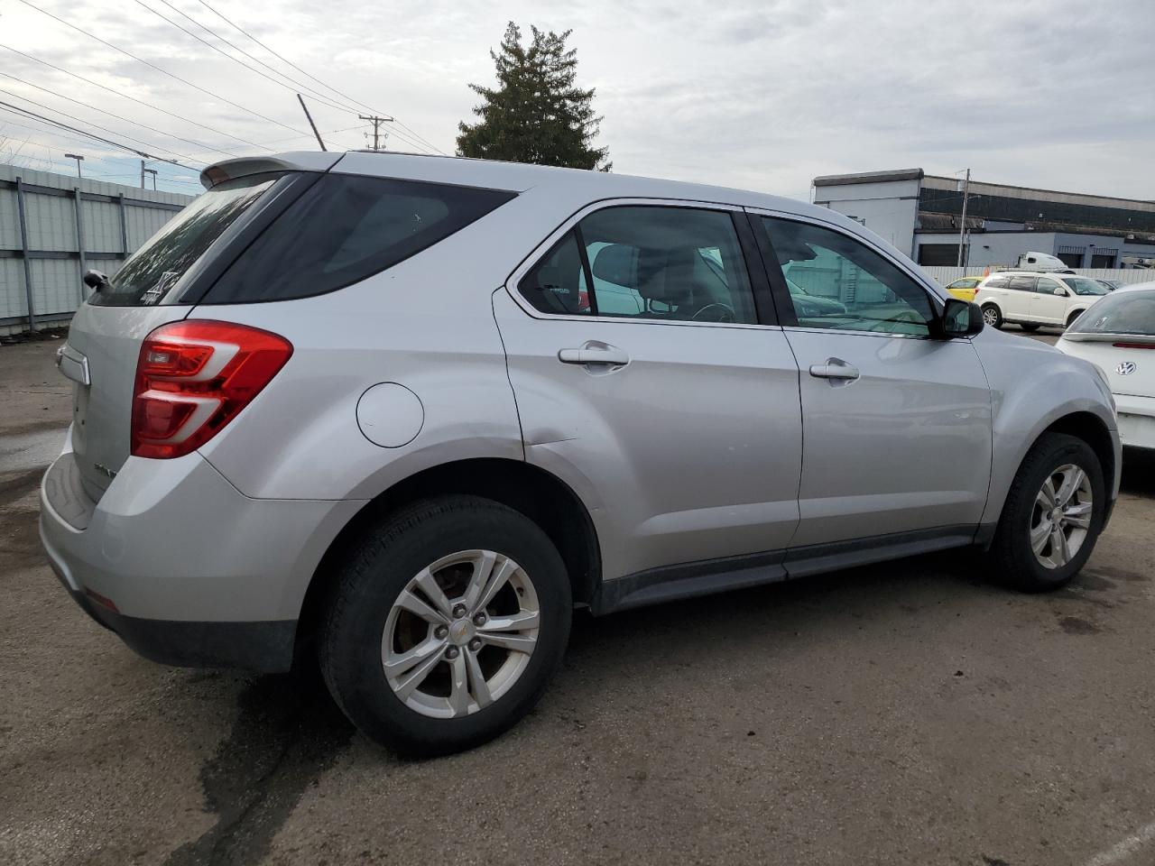2016 Chevrolet Equinox - Image 3