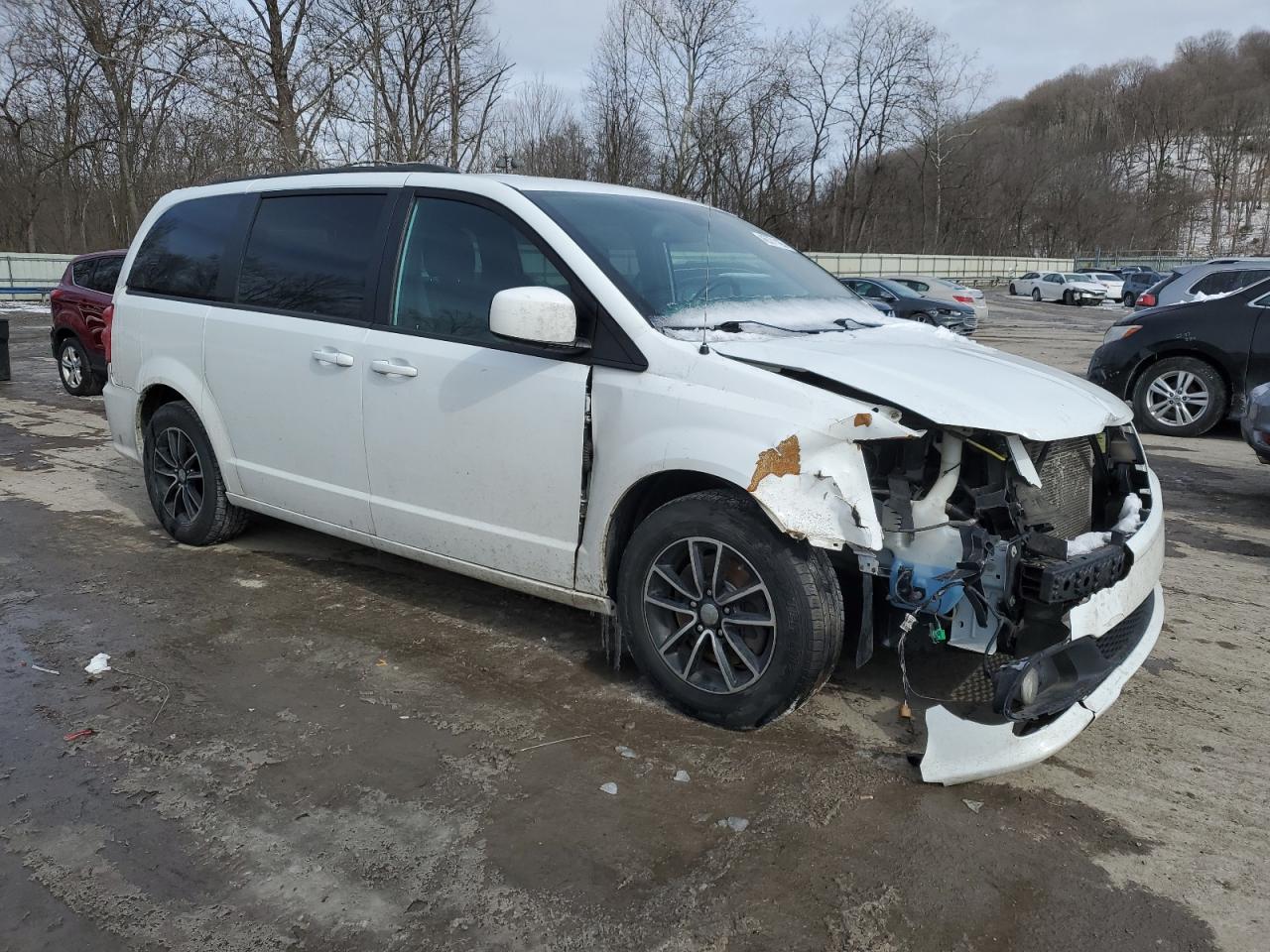 2018 Dodge Caravan - Image 4