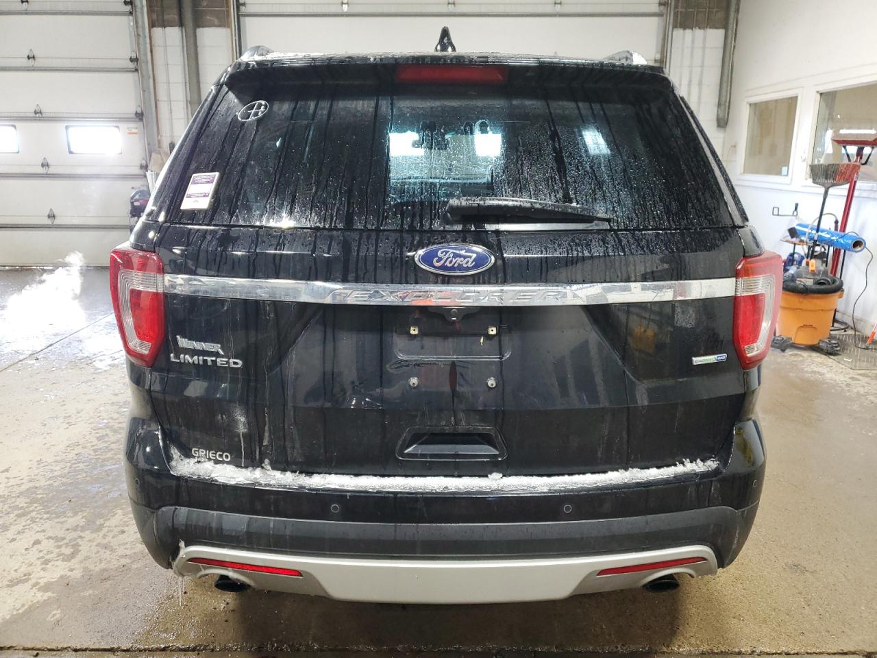 2017 Ford Explorer - Image 6