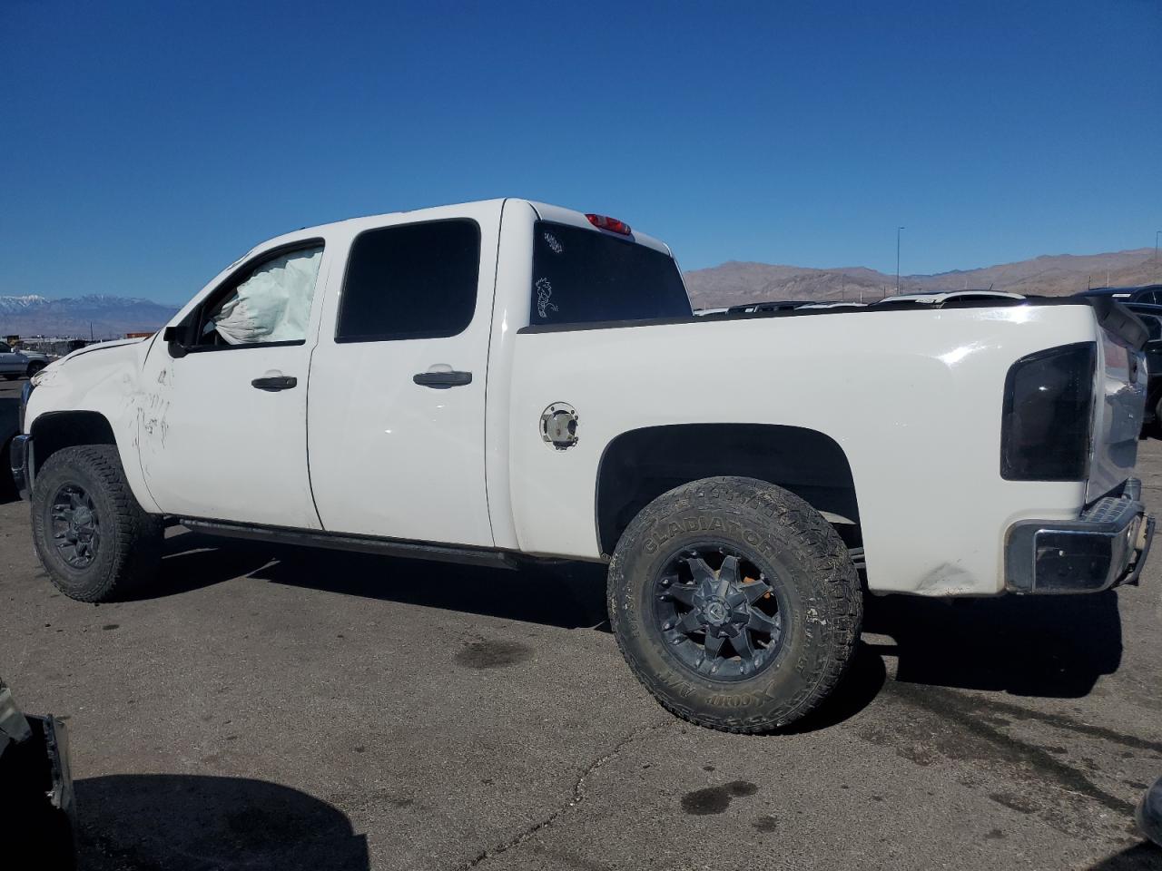 2013 Chevrolet Silverado - Image 2