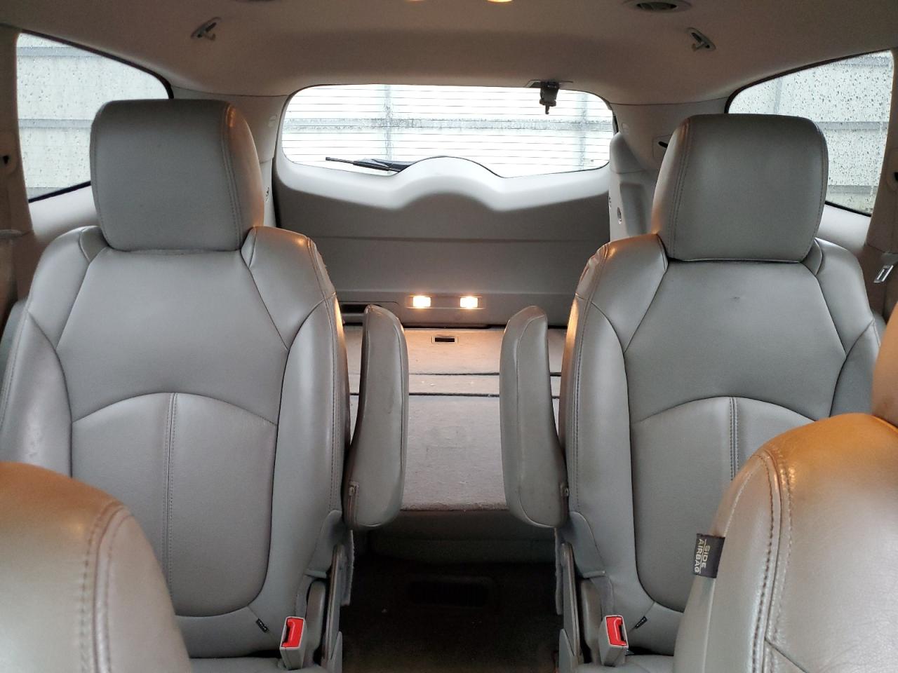 2015 Buick Enclave - Image 10