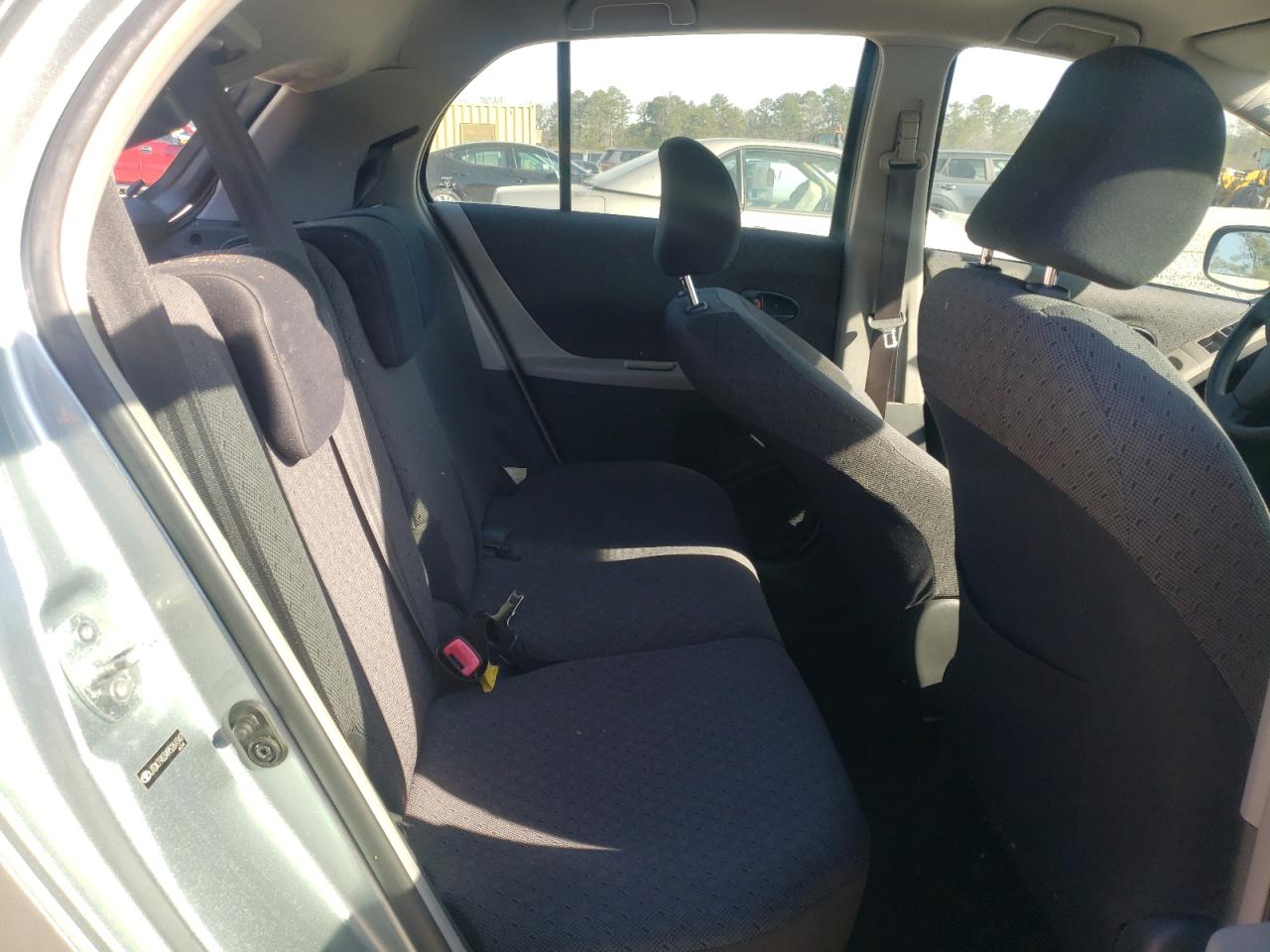 2009 Toyota Yaris - Image 10