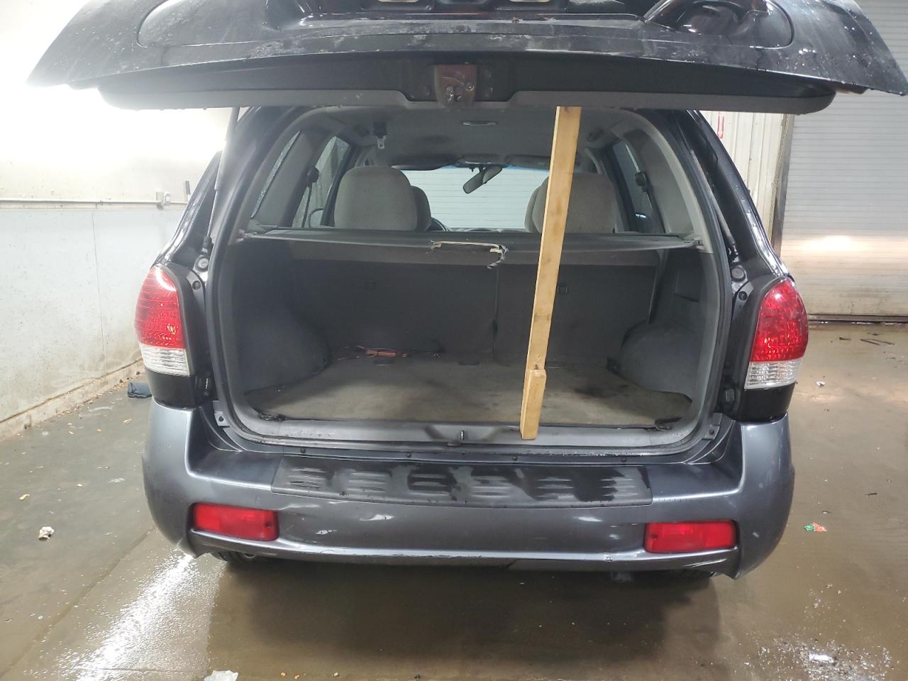 2005 Hyundai Santa Fe - Image 6