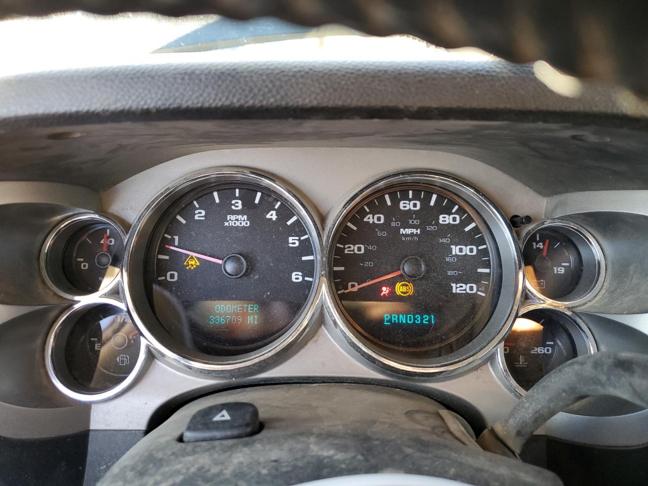2007 Chevrolet Silverado - Image 9