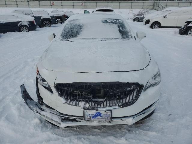  BUICK LACROSSE 2017 Biały