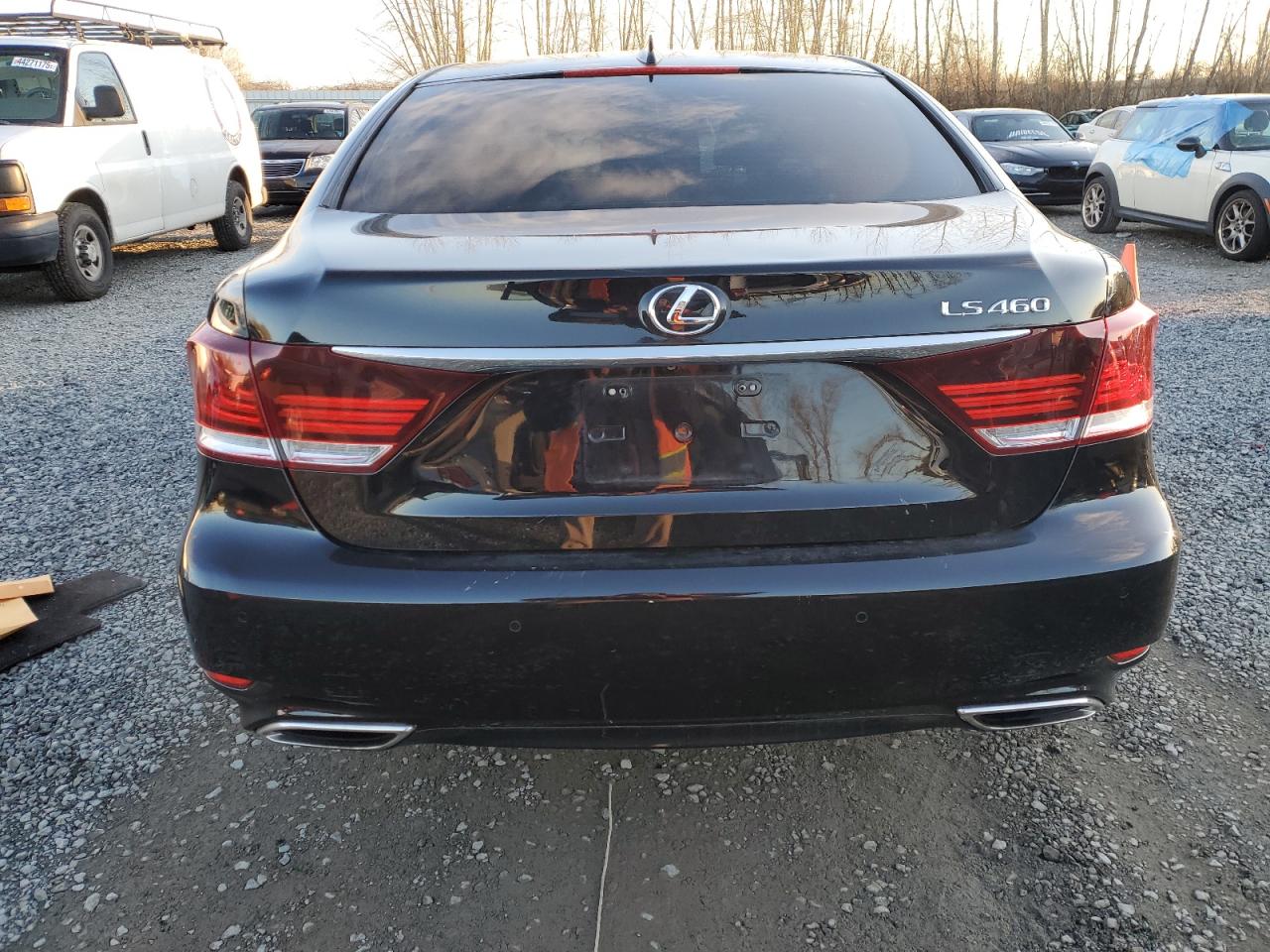 2014 Lexus LS - Image 6