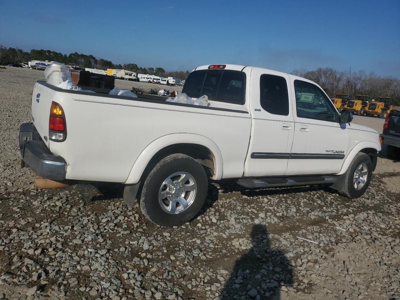 2004 Toyota Tundra - Image 3