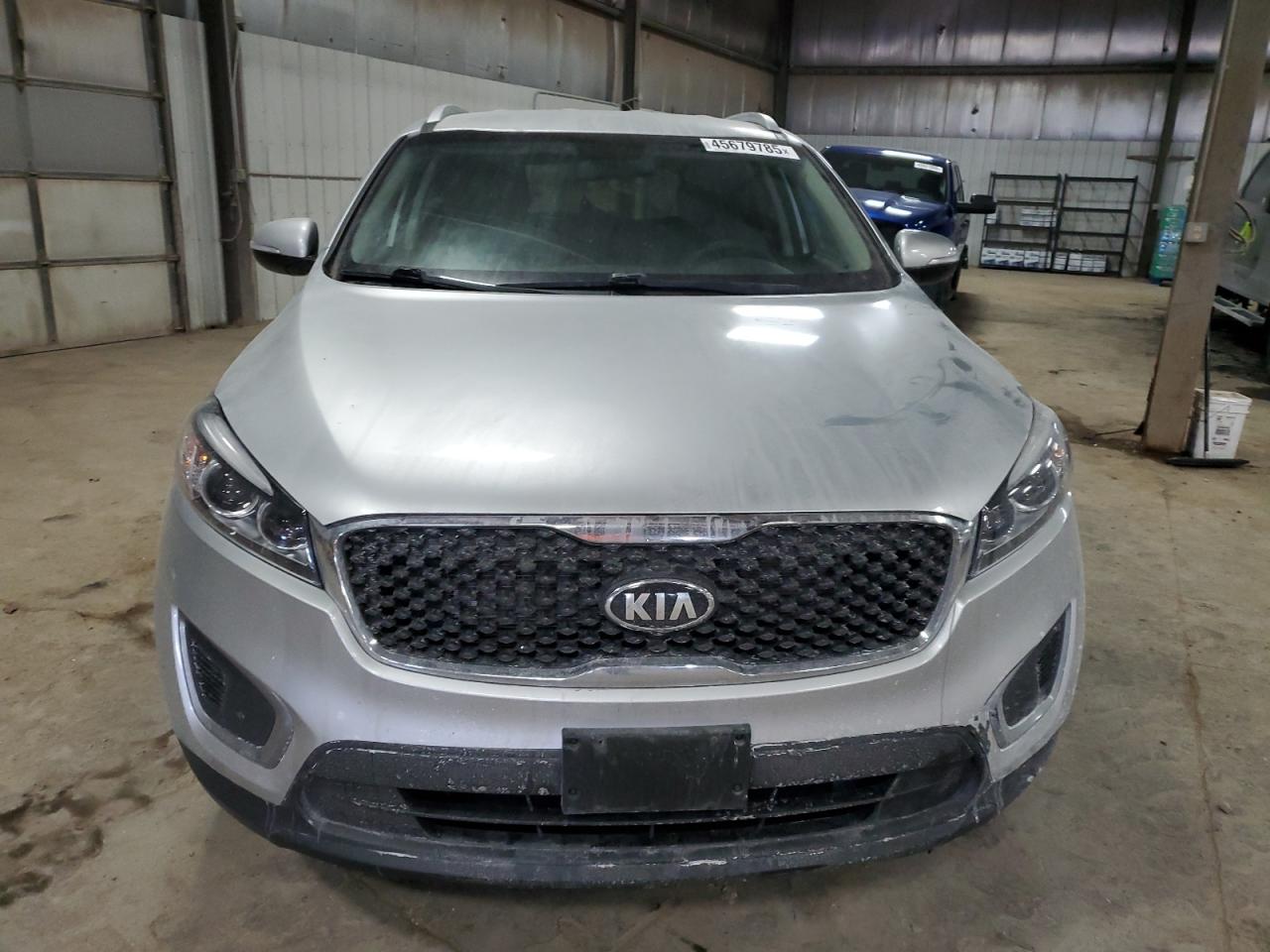 2016 Kia Sorento - Image 5