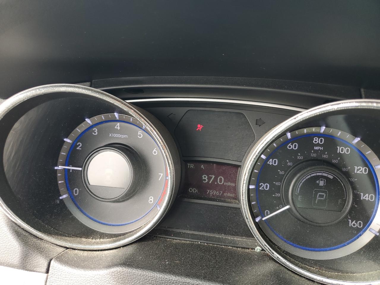 2013 Hyundai Sonata - Image 9