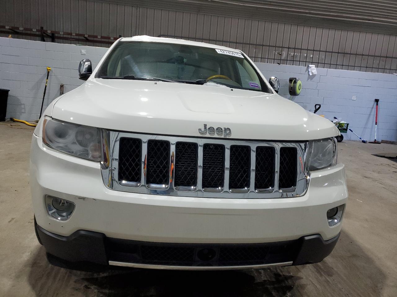 2012 Jeep Grand Cherokee - Image 5