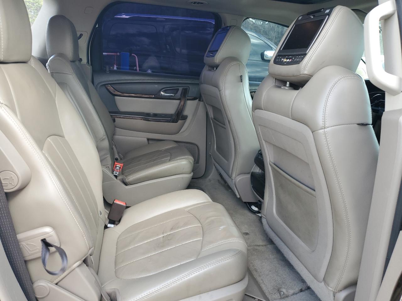 2015 GMC Acadia - Image 12