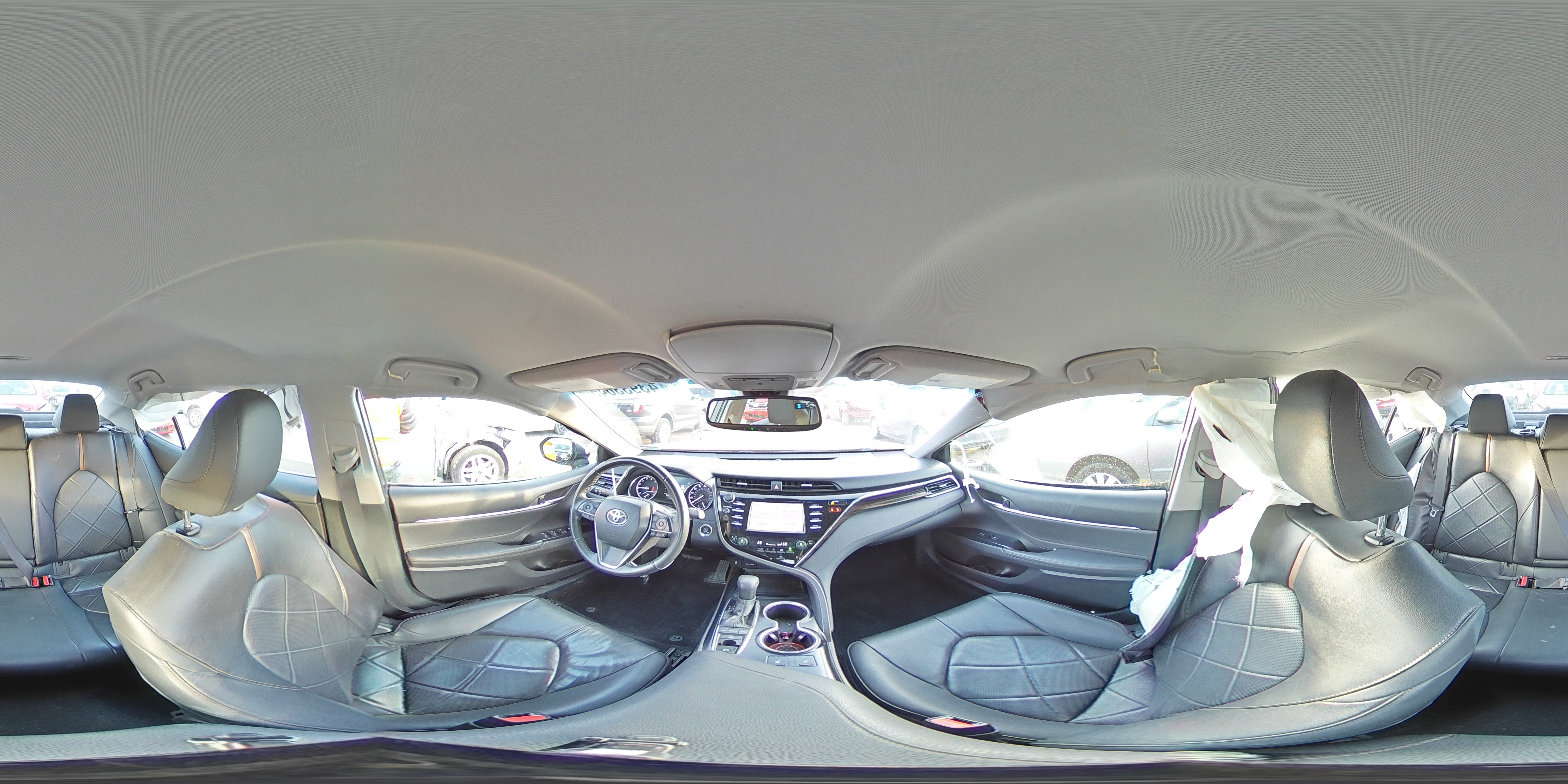 2018 Toyota Camry - Image 14