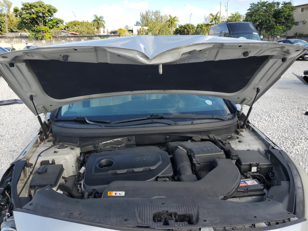 2015 Hyundai Sonata - Image 11